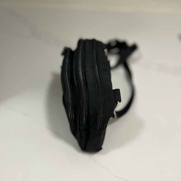 Baggallini convertible belt or crossbody travel bag - Picture 5 of 10